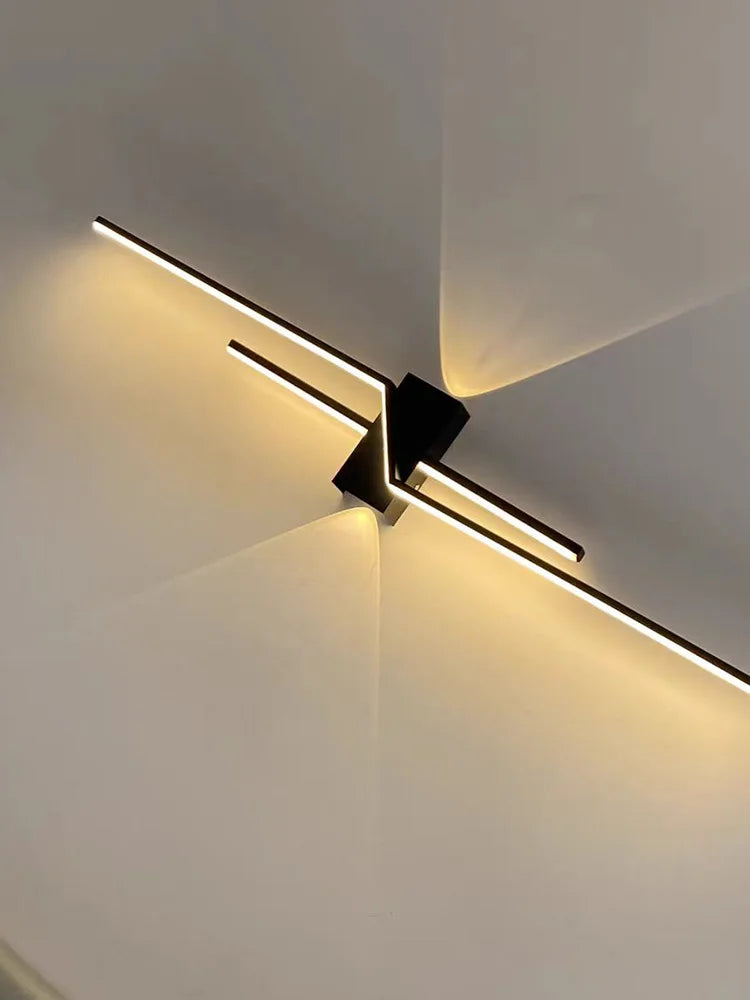 Aura Wall Lamp
